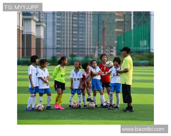 冈山绿稚与东京绿荫的激烈对决展现足球魅力与青春风采